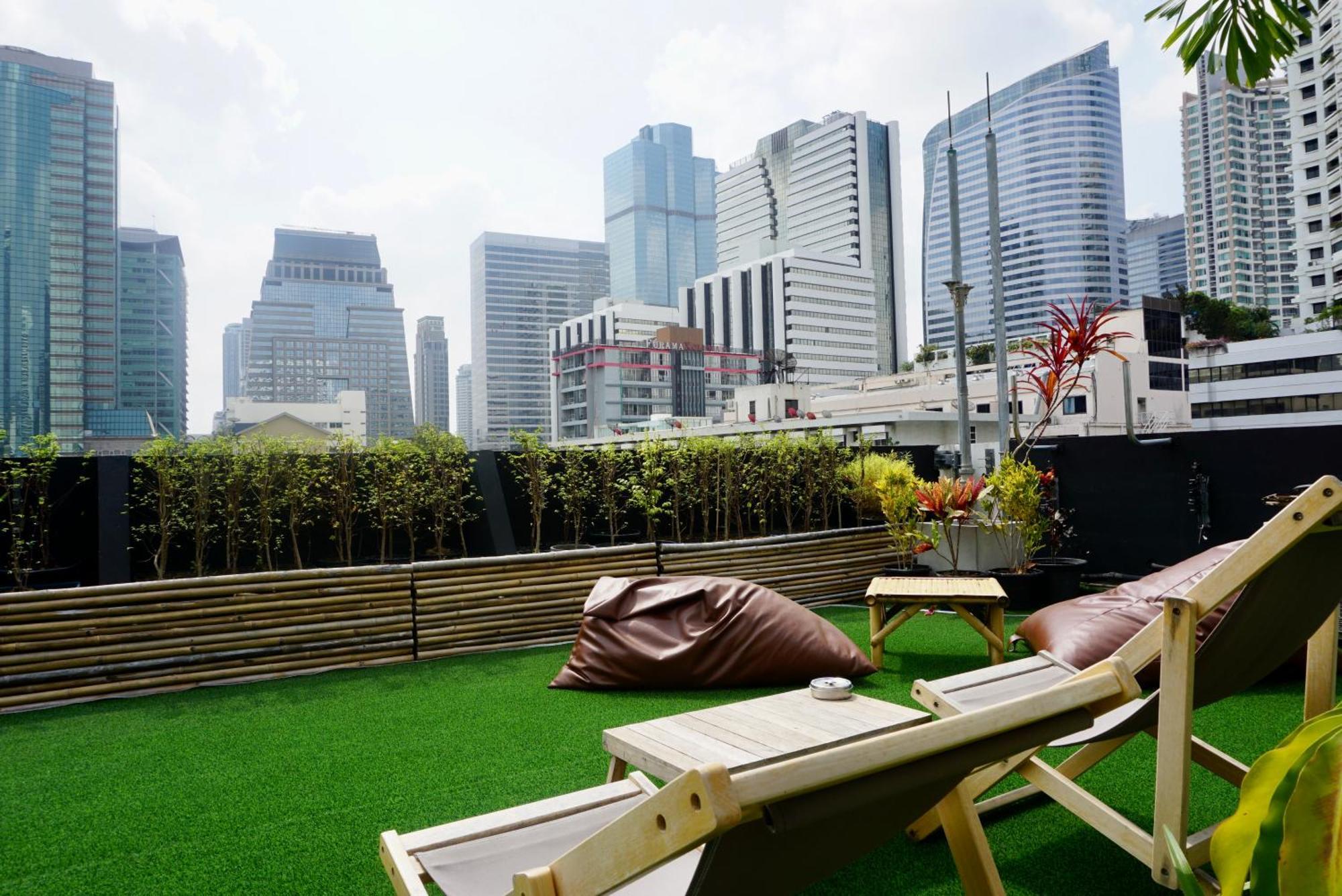 Hip And Funky Apartment Silom Soi 3, With Rooftop View Bangkok Bagian luar foto